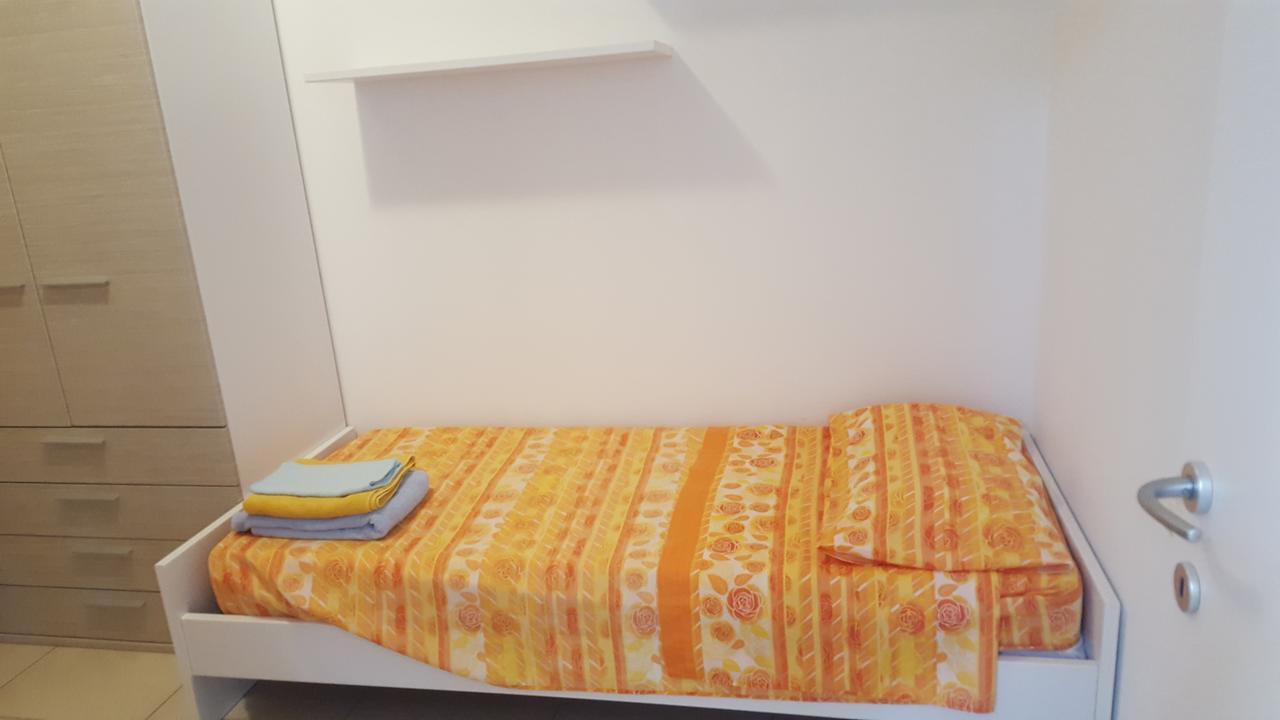 Residence Con Piscina Baia Delle Mimose บาเดซี ภายนอก รูปภาพ